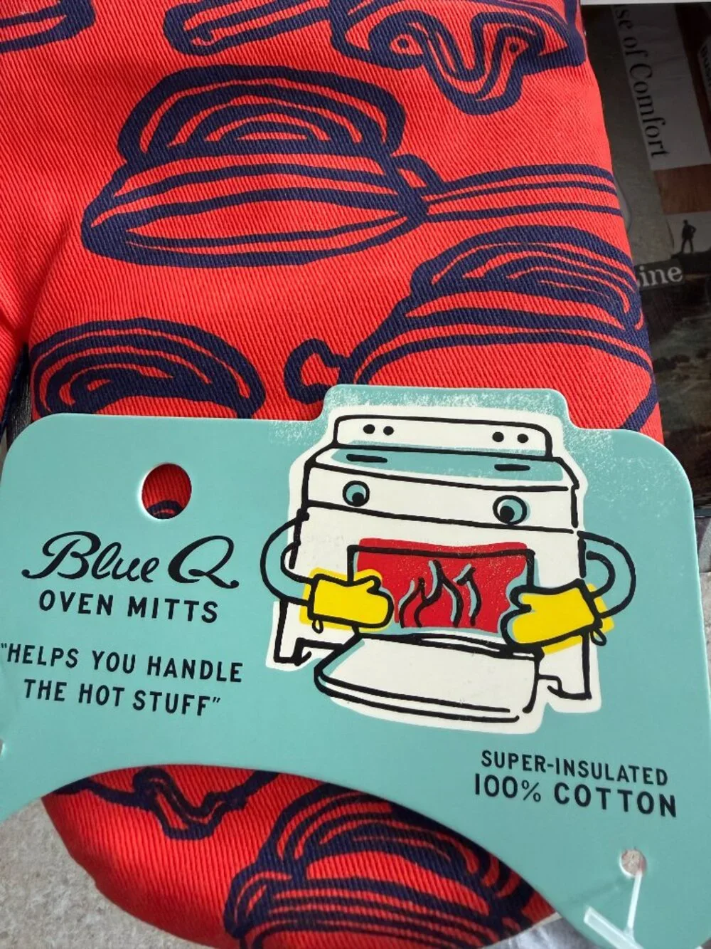 Blue Q dj stovetop oven mitt NWT
